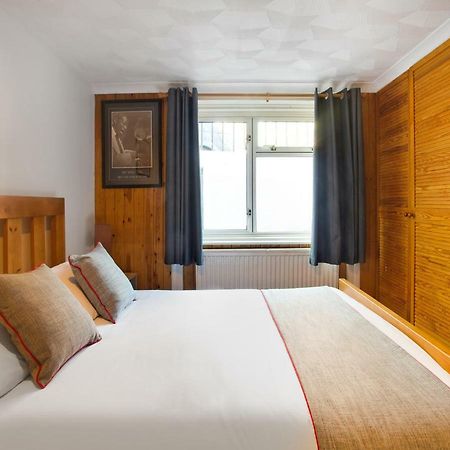 Oyo Avalon Lifestyle Guest House Brighton Exterior photo